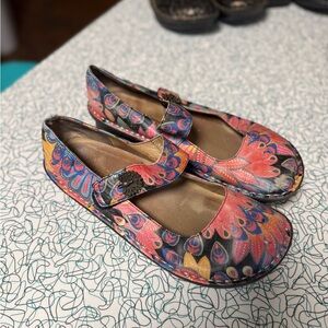 Algeria Colorful Peacock Pattern Mary Jane Flats